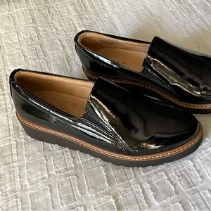 Naturalized loafers